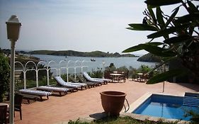 Hotel Port-lligat  3*